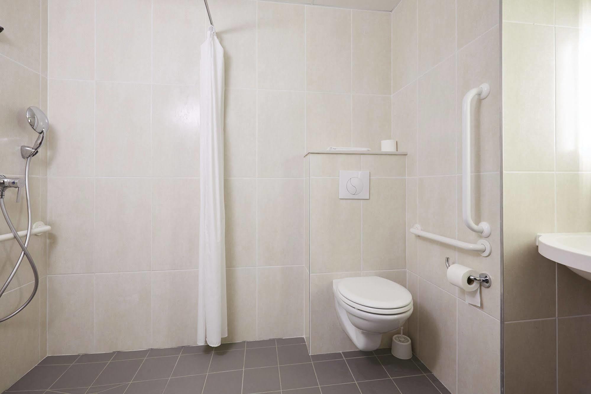 ביו B&B Hotel Antibes Sophia Le Relais מראה חיצוני תמונה